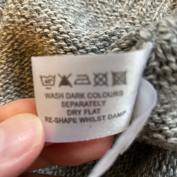 𝅺nasty Gal sweater size medium - Picture 7 of 8